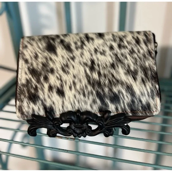 Amazing Hide-on Rustic Leather Zip around Wallet New Card Holder Black White - Picture 3 of 6